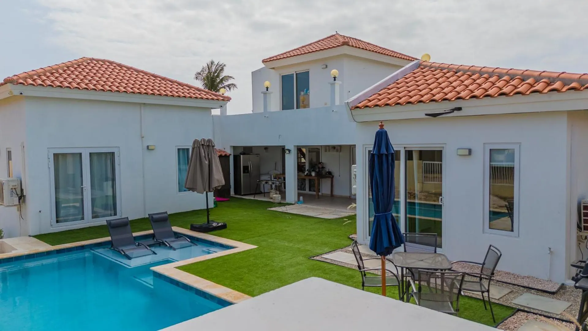Adele'S Apartment With Pool, 5 Minutes Walk To The Beach Palm Beach