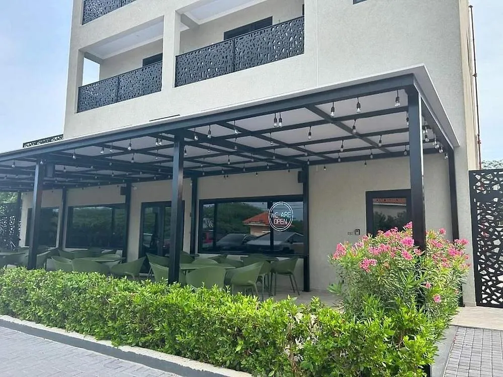 Adele'S Apartment With Pool, 5 Minutes Walk To The Beach Palm Beach Aruba